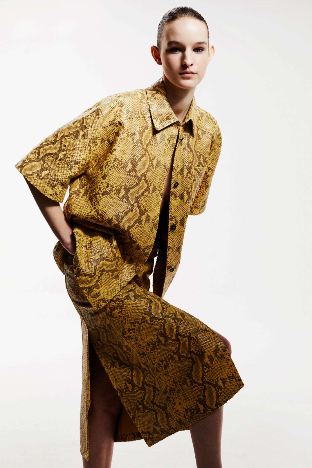 FEEL BIZ. SKIRT W 3 SLITS