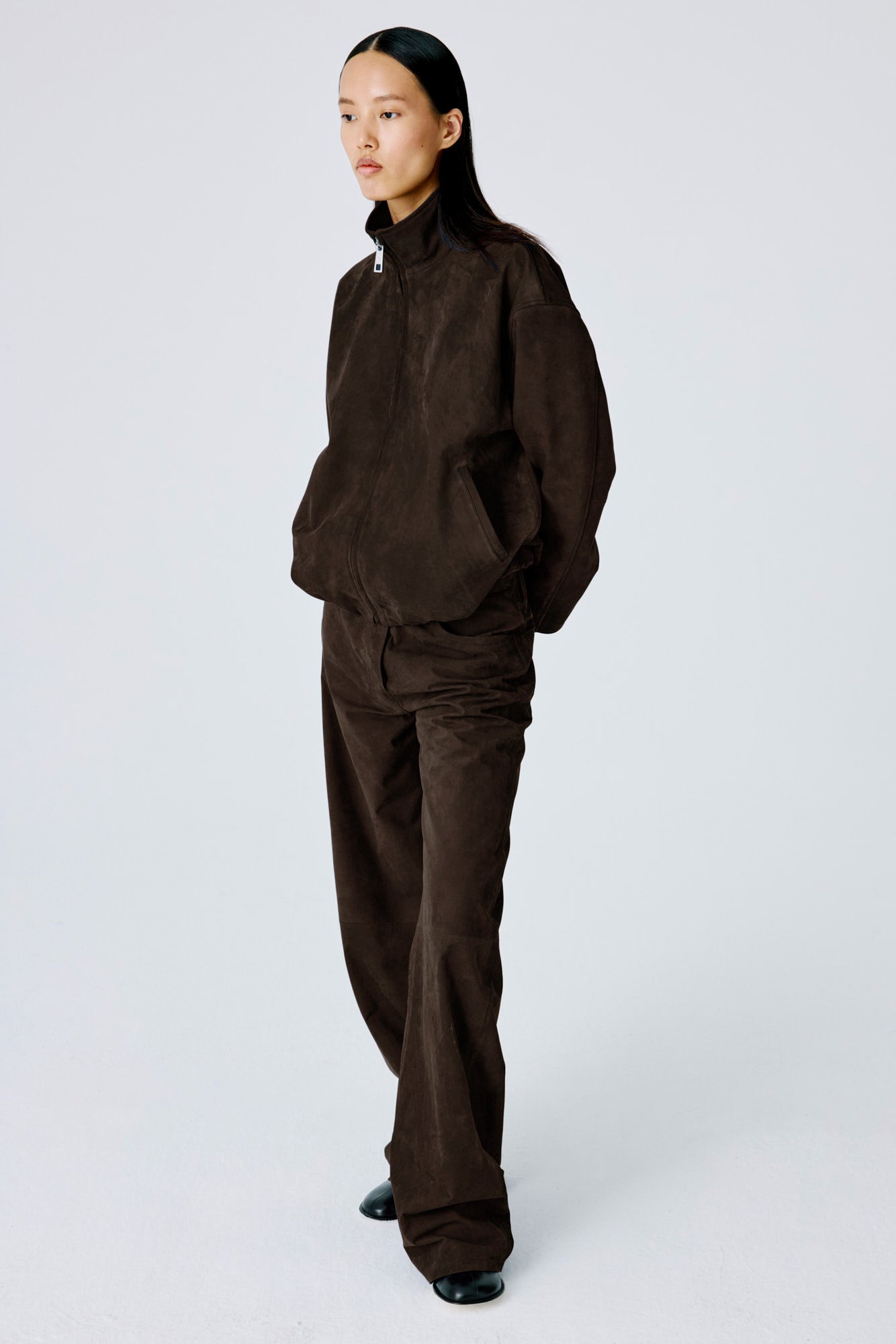 Soft Curve Barrel Pants - Dark Brown