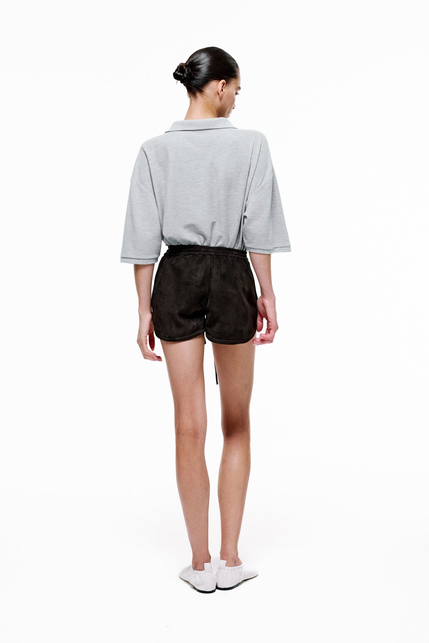 Speed Up Shorts in Suede - Dark Chocolate