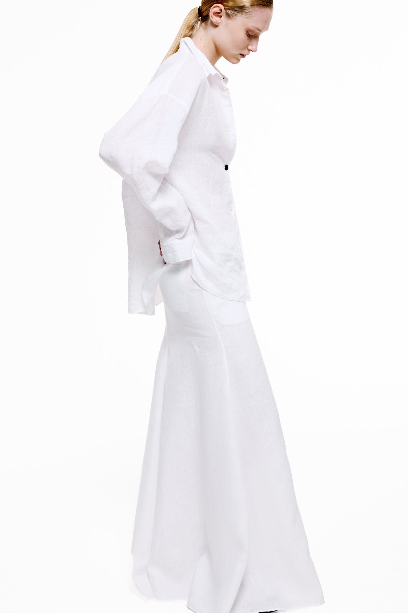 Stillwave Skirt in Linen - White