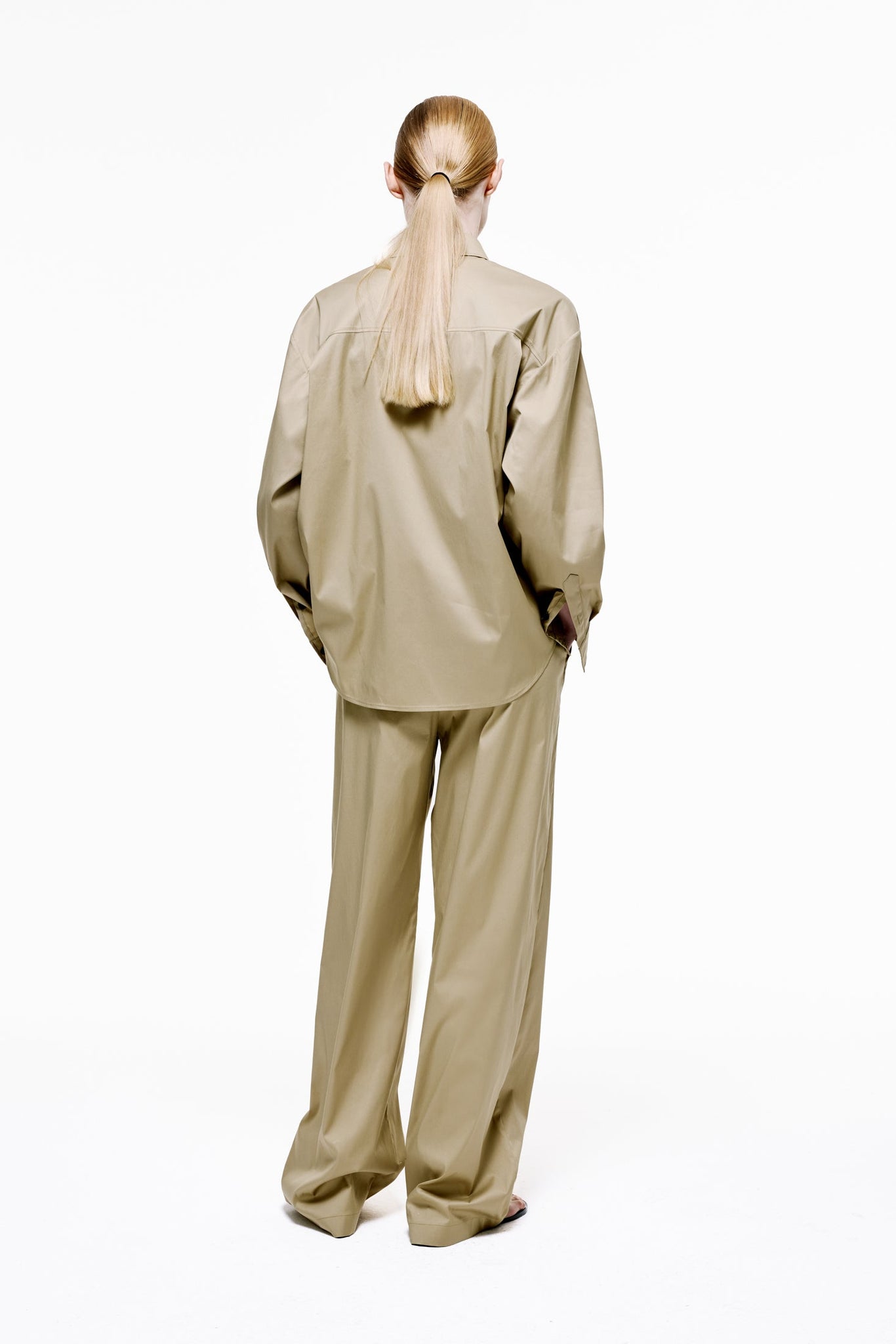Everyday Icon Shirt in Cotton Poplin - Camel