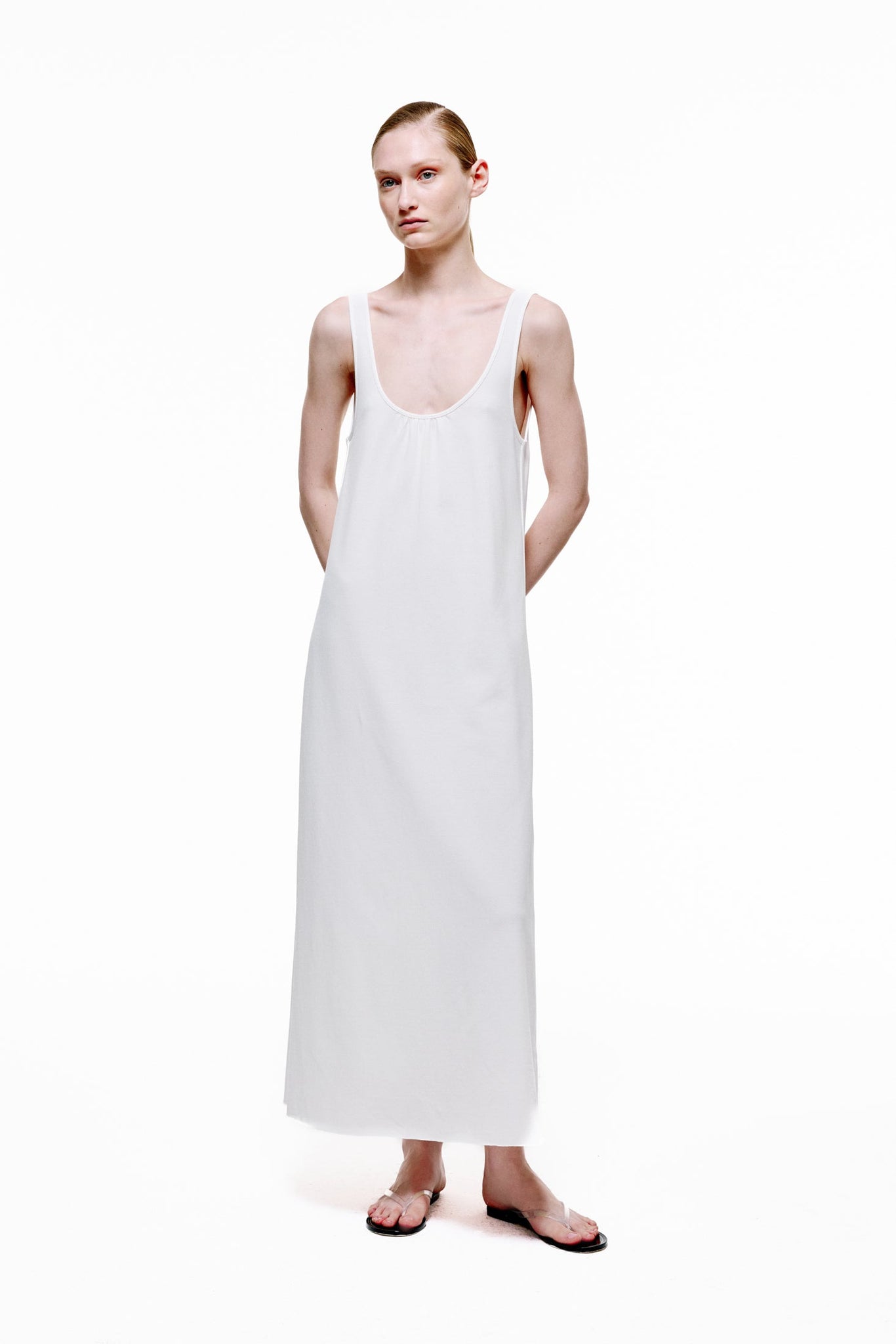 Silent Escape Dress in Cotton Piqué - Off White