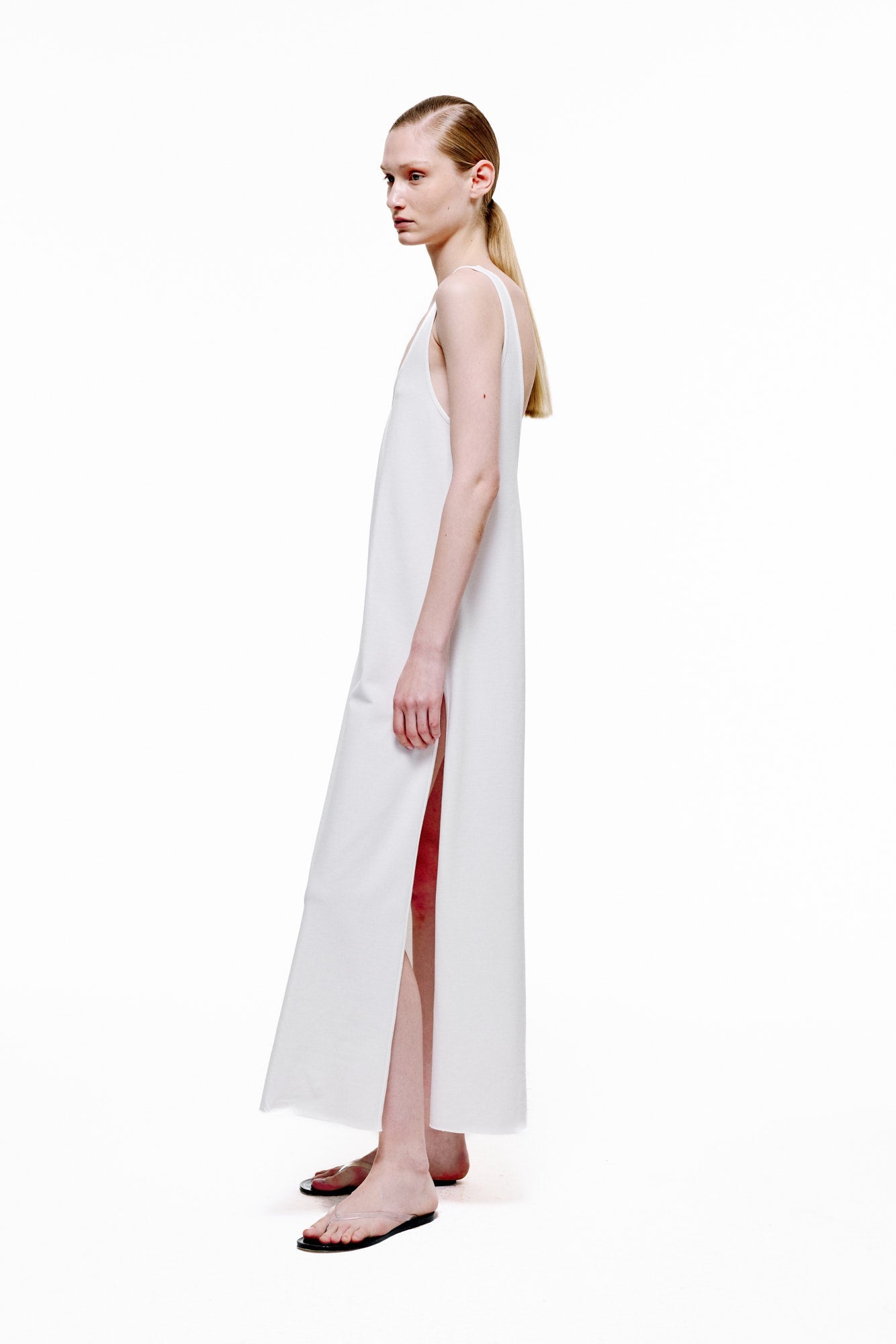 Silent Escape Dress in Cotton Piqué - Off White