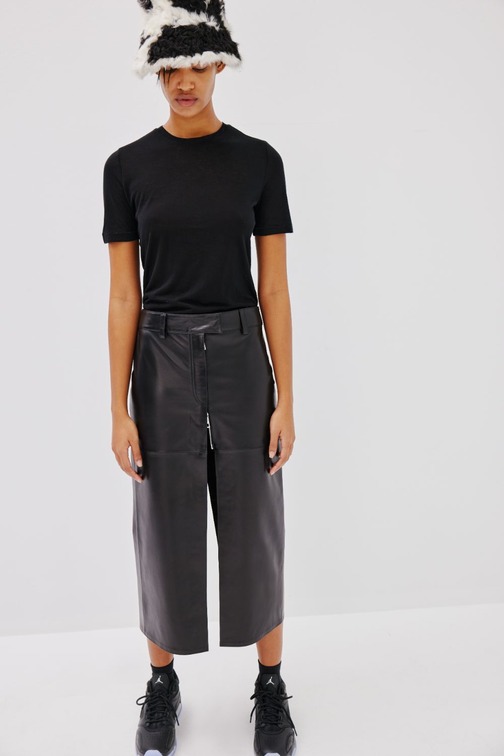 The Long Split Skirt - Black - Common Leisure