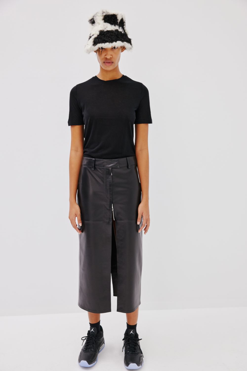 The Long Split Skirt - Black - Common Leisure