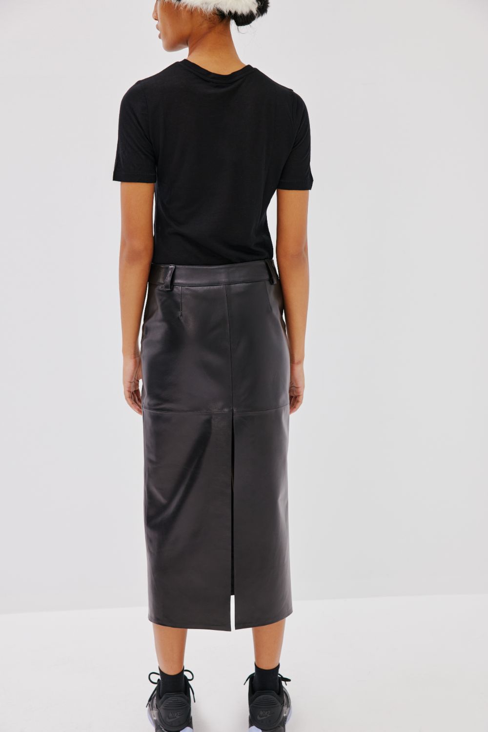 The Long Split Skirt - Black - Common Leisure