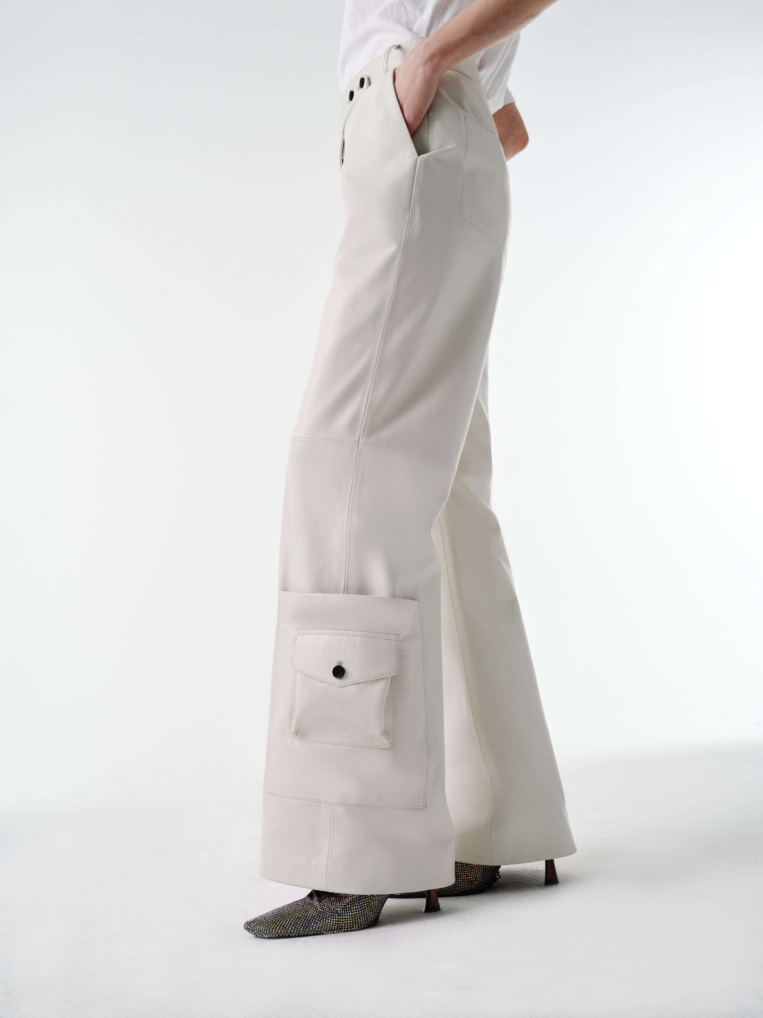 LOUNGE PANTS WITH CARGO POCKET