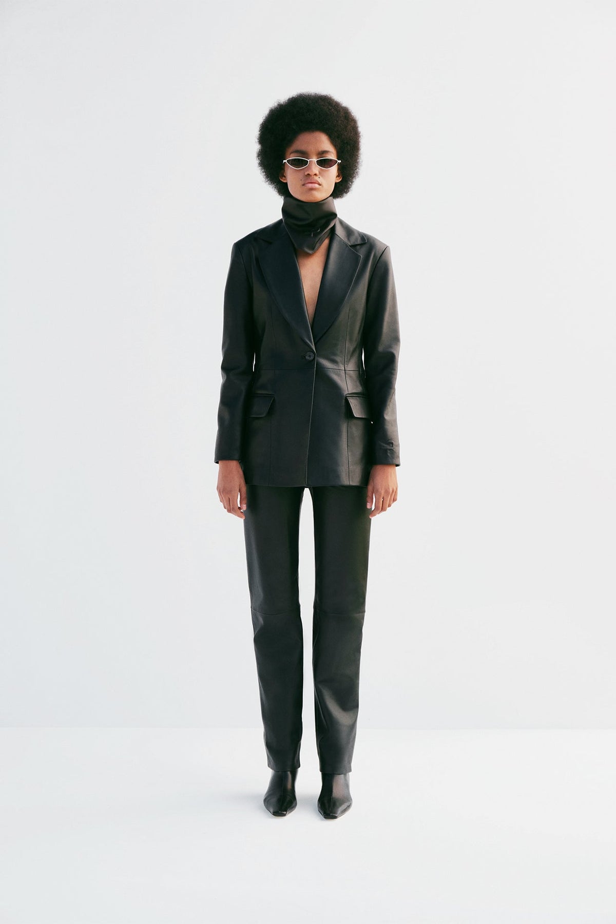 Classic Blazer Suit Jacket - Black - Common Leisure