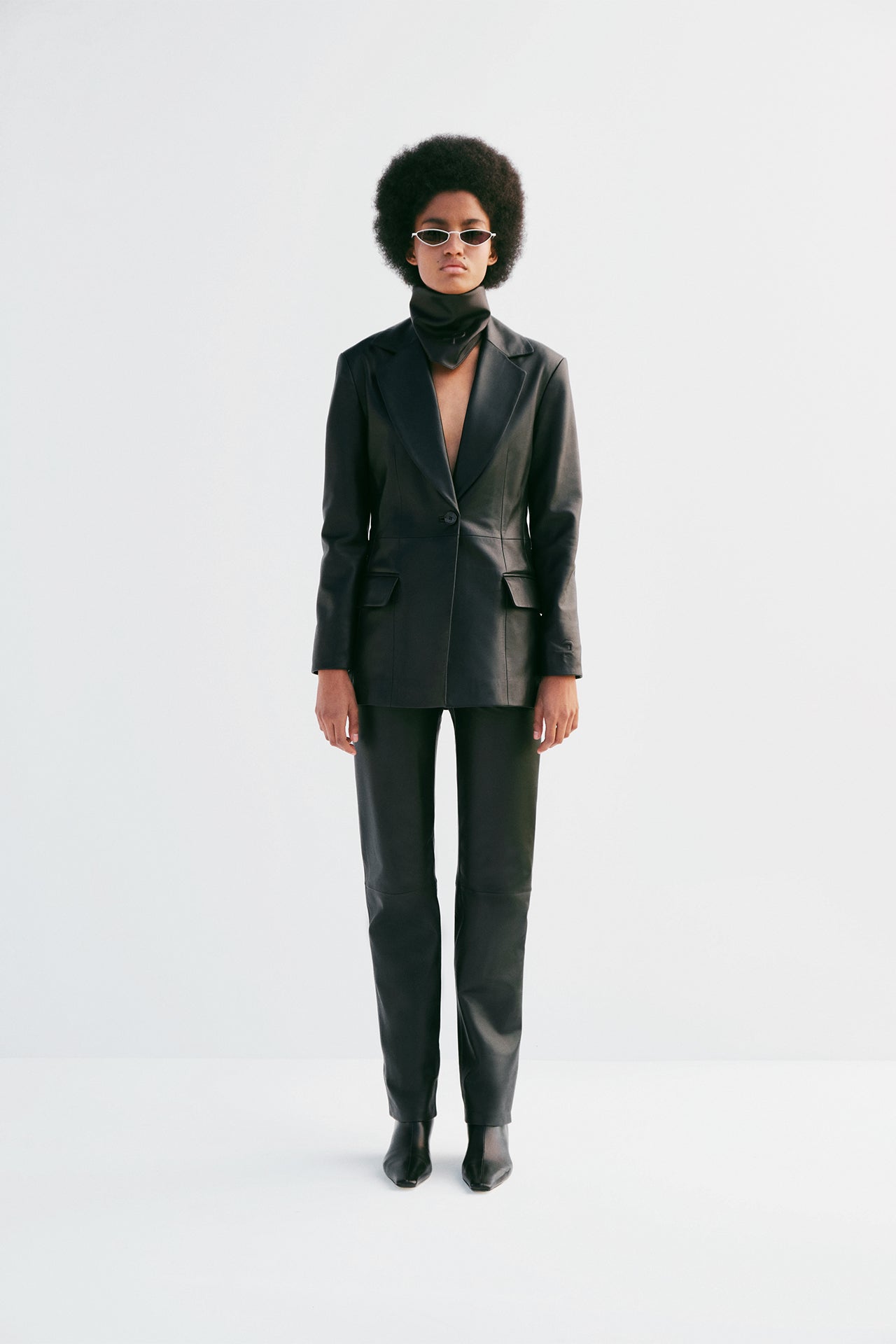 Classic Blazer Suit Jacket - Black - Common Leisure