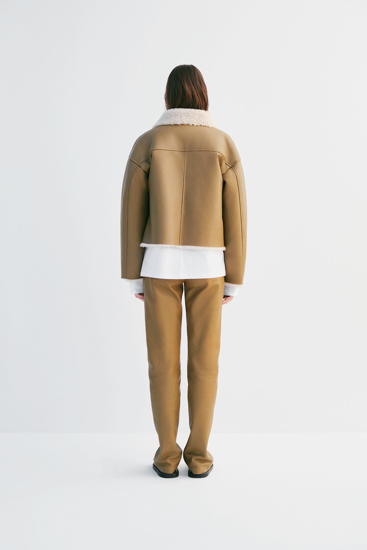 Cropped Chilling Shearling Jacket - Olive - Common Leisure