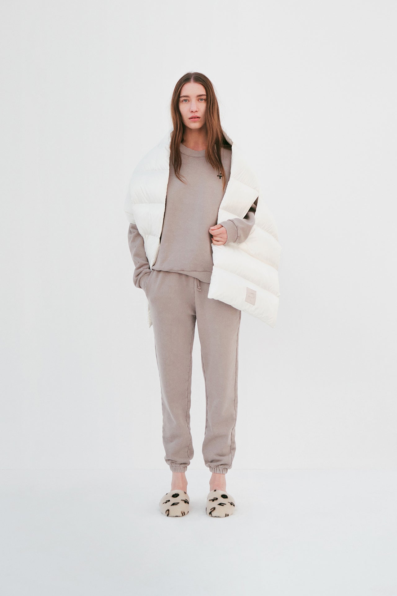"Home Everywhere" Shearling Slippers - Snow