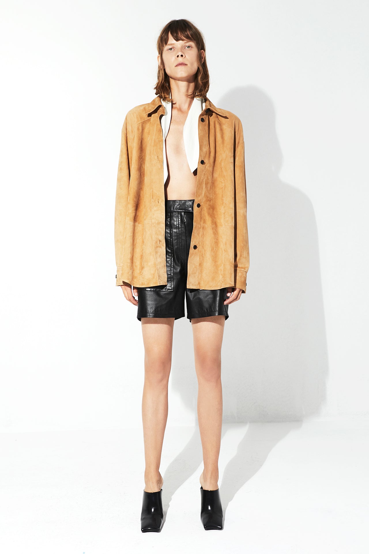 CL MIDI ELASTICATED WAIST SHORT - BLACK