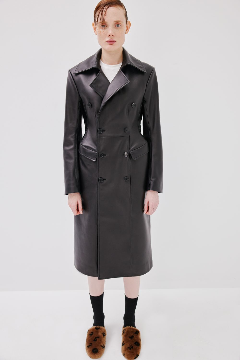 CURVY LEATHER COAT