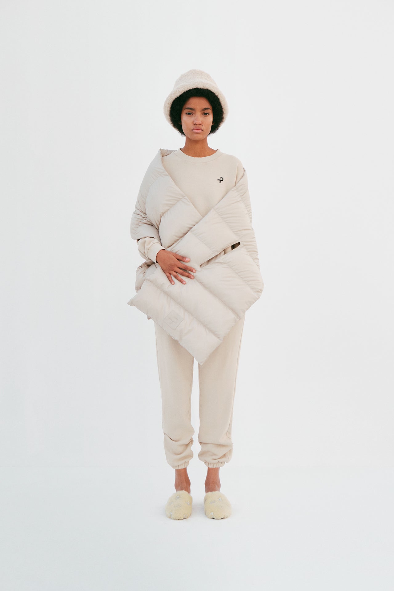 Bucket shearling hat - ivory