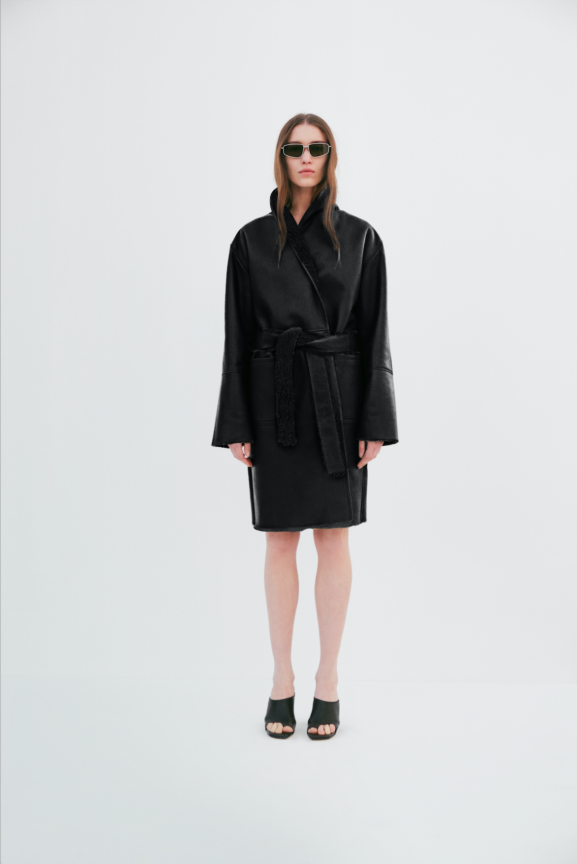 ROBE shearling coat- BLACK