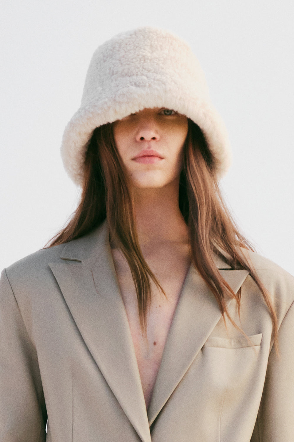 Bucket shearling hat - ivory